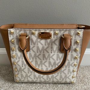 Michael Kors Crossbody